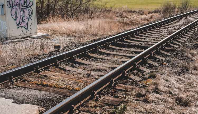 V Havlíčkově Brodě proti sobě vyjely dva vlaky, zastavily včas