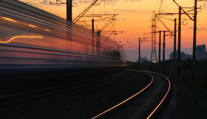 Dnes začala sedmiměsíční výluka na trati z Havlíčkova Brodu do Brna. Vlaky nahradí autobusy