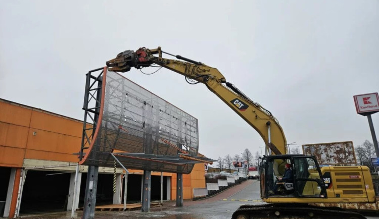 V Pavlovicích vzniká v opuštěném marketu moderní centrum s obchody