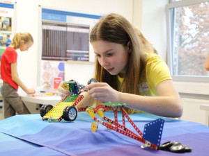 Jihlavský Bosch podporuje technické vzdělávání u dívek