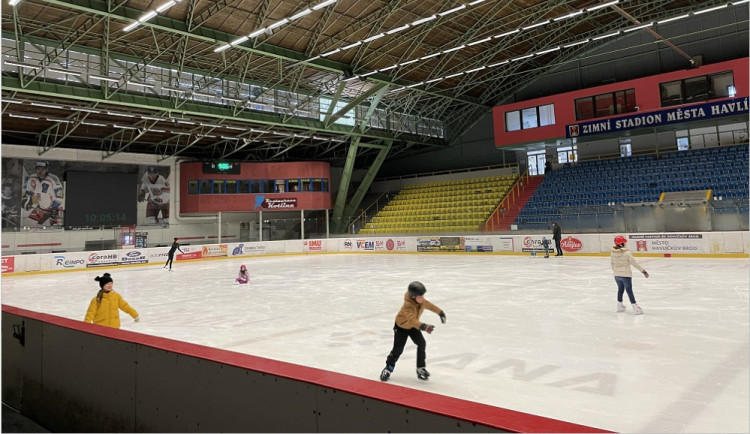 V Brodě budou stavbaři rekonstruovat ledovou plochu stadionu. Po opravách bude zúžená na rozměry NHL