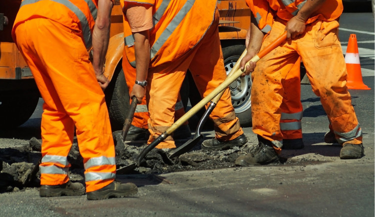 V dubnu začnou dělníci stavět přeložku silnice ve Žďáru. Doprava ve městě by se tak měla zklidnit
