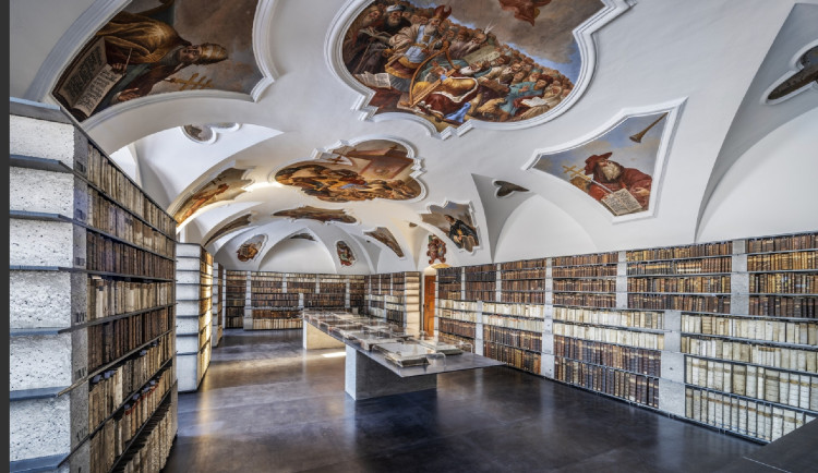 Želivský klášter má nově uspořádanou knihovnu, najdou se tam mimo jiné i díla z patnáctého století