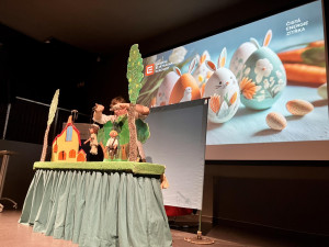 V dukovanské elektrárně už oslavili Velikonoce. Trhy pomohly dobré věci, lidé pletli pomlázky a barvili vajíčka