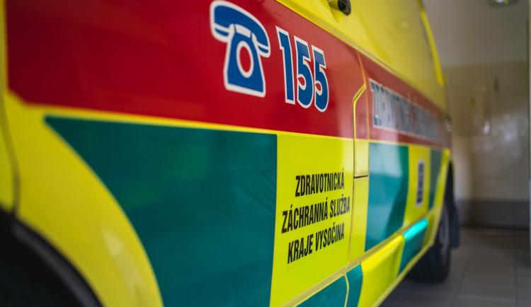 Záchranáři vyjížděli na Pelhřimovsko k první dubnové tragické nehodě. Řidičce v autě už nedokázali pomoci