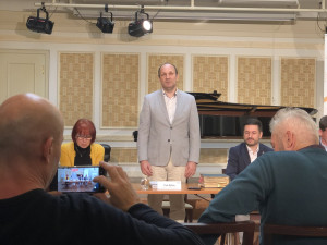 VIDEO: Jihlavská ZUŠ už sto let pomáhá rozvíjet talent dětí. Výročí přijede oslavit i Čechomor