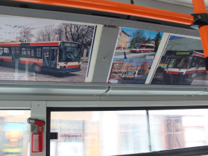 V Jihlavě jezdí už 25 let bezbariérové trolejbusy. V neděli to oslavili tematickými retrojízdami