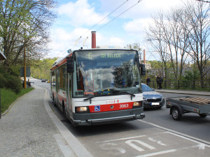 V Jihlavě jezdí už 25 let bezbariérové trolejbusy. V neděli to oslavili tematickými retrojízdami
