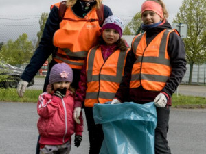 Čistá Vysočina: Zaměstnanci jihlavského Bosche a jejich děti pomáhají zachovat čisté prostředí Vysočiny