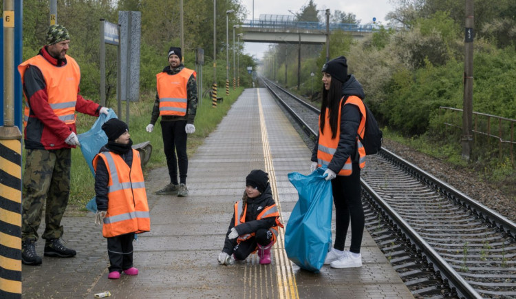 Čistá Vysočina: Zaměstnanci jihlavského Bosche a jejich děti pomáhají zachovat čisté prostředí Vysočiny