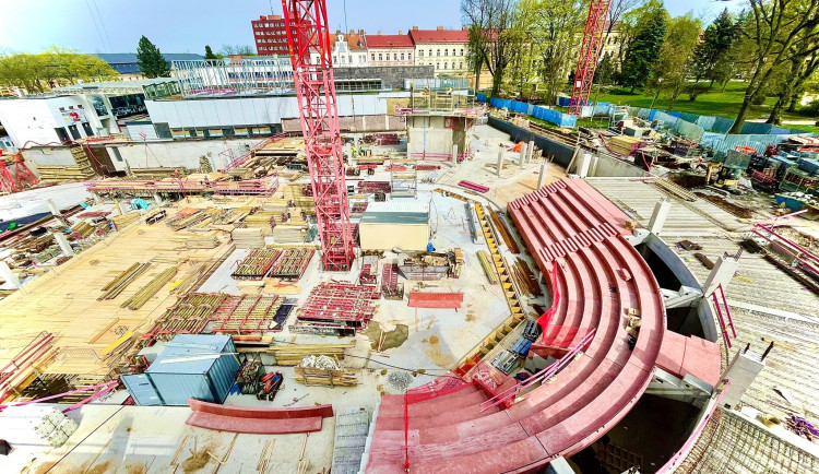 Ilustrační foto, foto z výstavby arény (9. dubna 2024)