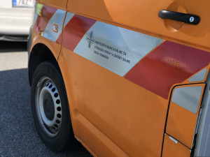 VIDEO: Na D1 přibyly další značky, které řidičům kamionů zakazují předjíždění. Celkem jich bude 250