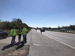 VIDEO: Na D1 přibyly další značky, které řidičům kamionů zakazují předjíždění. Celkem jich bude 250