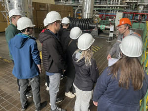 FOTO: Maturity začaly i v dukovanské elektrárně. Energetika zajímá nejen studenty, ale i studentky