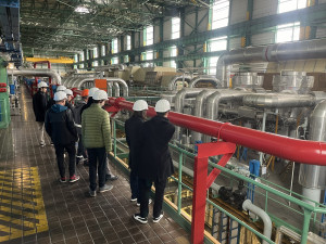 FOTO: Maturity začaly i v dukovanské elektrárně. Energetika zajímá nejen studenty, ale i studentky