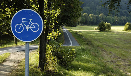 Cyklisté se mají na co těšit. Hejtmanství přispěje na nové cyklostezky dvaadvaceti miliony korun