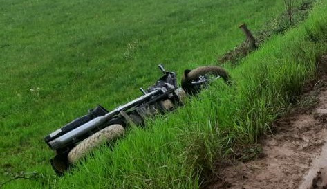 Havarovaný  motocykl. Foto: poskytla Policie ČR
