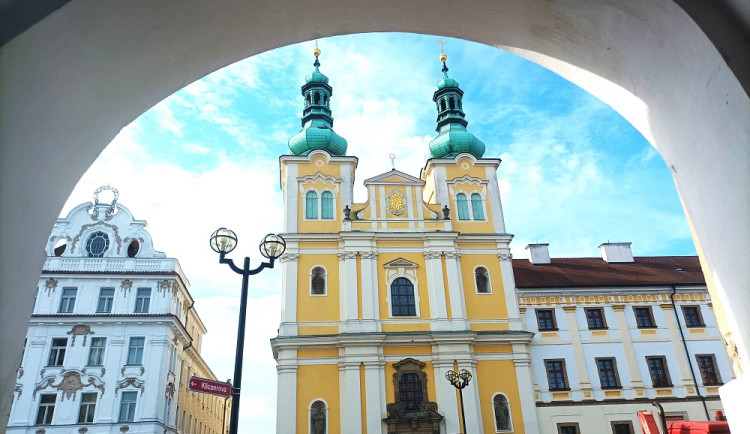 Hradec Králové sází na levnější a ekologičtější osvětlení