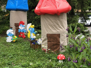 VIDEO: Jihlavský Palouček znovu baví děti i dospělé. Vyrostla tady šmoulí vesnice, zmizí až v září