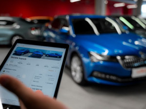 Louda Auto otevřel v Poděbradech největší autosalon předváděcích, zánovních a ojetých vozů v Evropě