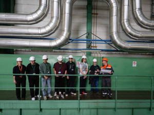 Skoro stovka středoškoláků má za sebou jadernou maturitu. Šestnáctý ročník přilákal i 19 studentek