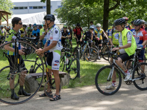 Do práce na kole 2024: Jihlavská firma Bosch Powertrain s.r.o. sestavila i letos největší sportovní tým na Vysočině