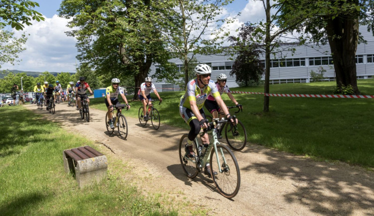 Do práce na kole 2024: Jihlavská firma Bosch Powertrain s.r.o. sestavila i letos největší sportovní tým na Vysočině