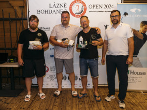 Golfresort Lázně Bohdaneč hostil jeden z nejprestižnějších turnajů v Česku. Doplnila ho show skupiny Queenie