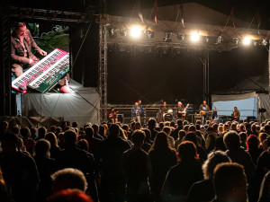 Festival Vesuf zve celou rodinu na hudbu, zábavu a degustace