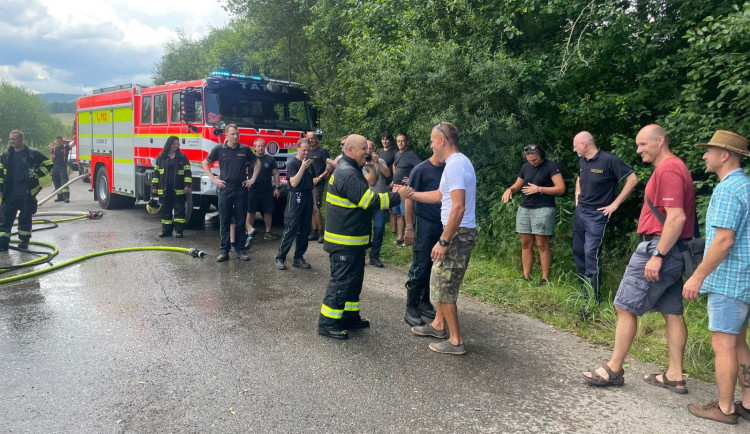 VIDEO: Hasiči z Jeseníku se loučili se svým velitelem. U sboru strávil 33 let