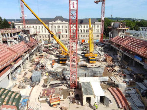 VIDEO: Už rok pracují dělníci na stavbě Horácké arény. Nahlédněte do prostor jihlavského „Kolosea"