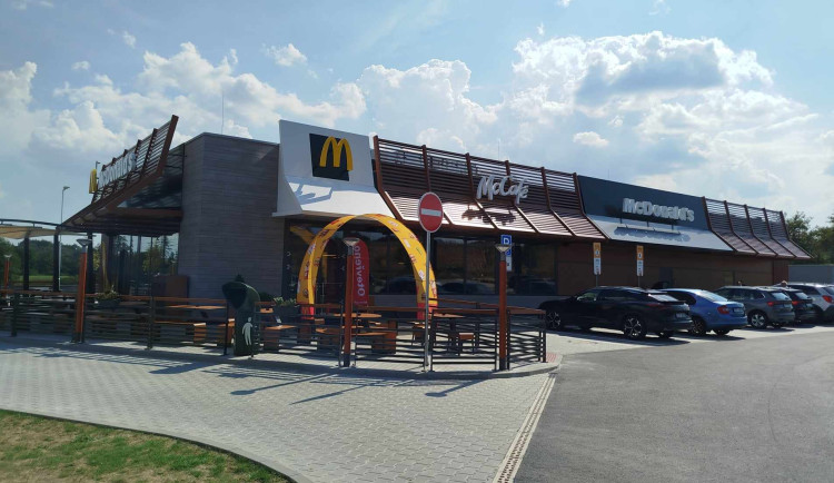 Další fast food v Jihlavě. U Aventinu ve čtvrtek otevřel McDonald´s, v krajském městě už třetí