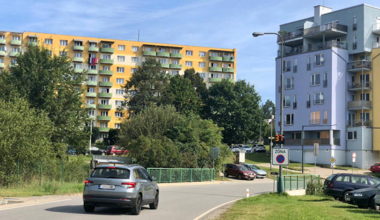 Nový měřič rychlosti, který je od konce srpna umístěný v ulici Telečská