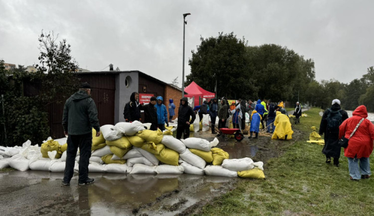 Charita České republiky vyhlásila sbírku na pomoc obětem povodní, přispívat můžete již nyní