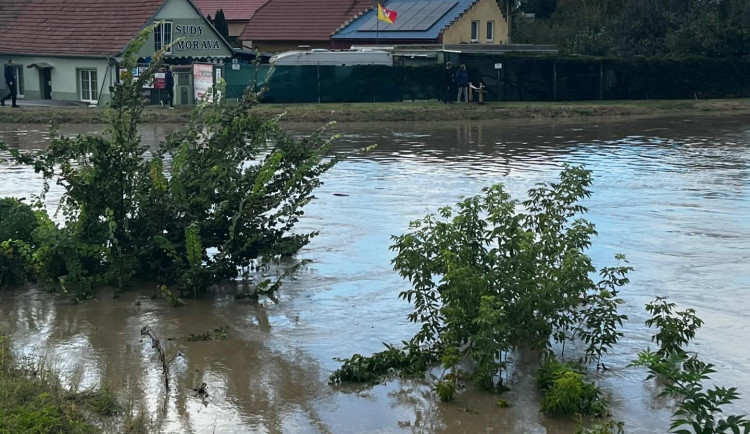 Veselí nad Moravou je připravené na stoletou vodu. Starosta Kolář doufá, že k evakuaci nedojde