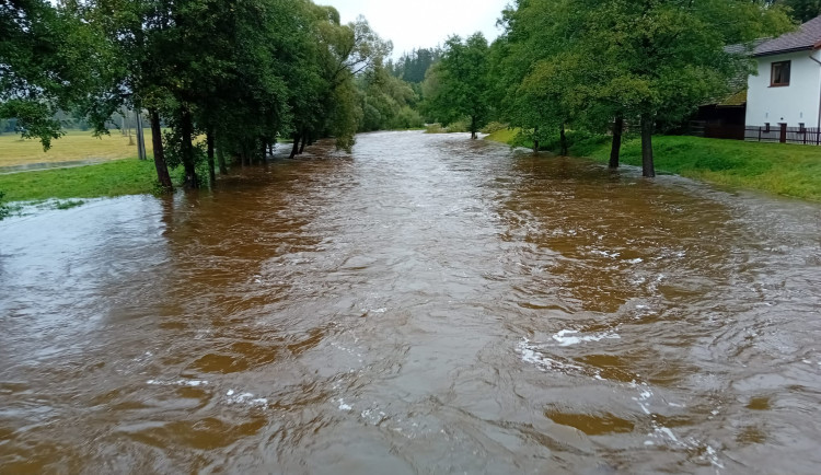 Rozvodněná řeka Svratka. Foto: se svolením Kraje Vysočina