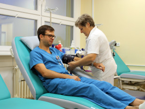 Vzor pro druhé. Zaměstnanci jihlavské nemocnice přišli darovat krev, třetina z nich byli nováčci