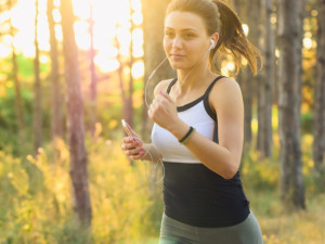 Jak zůstat v kondici? Pohyb, vyvážená strava a zbavení se nezdravých návyků