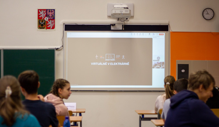 VIDEO: Žáci nahlédli ze školních lavic do jaderné elektrárny Dukovany. Umožnila to virtuální prohlídka