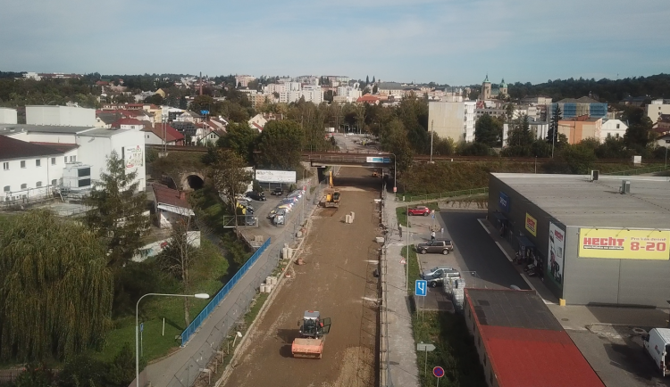 Rekonstrukce Lidické ulice v Havlíčkově Brodě finišuje. Silnice se otevře do konce měsíce.