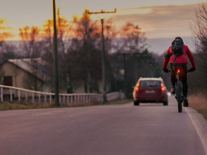Cyklisté podzim nebalí: Buďte vidět, nebo zmizíte z cesty navždy