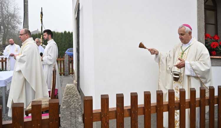 Sázava na Pelhřimovsku má zrenovovanou kapli, náklady byly asi 1,7 milionu korun.