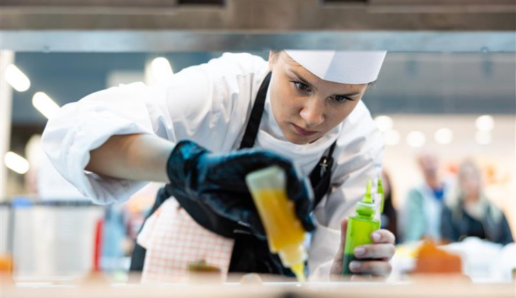 Prestižní soutěž Trophée Mille vyhrál tým ze Slavkova. Jihlavští studenti byli třetí. Foto: Se svolením Kraje Vysočina