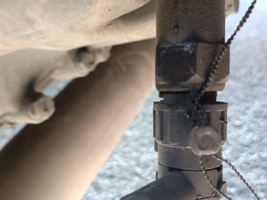 Fotografie snímače, kterým lze Magnet, kterým lze obcházet předpisy. Foto: Se svolením Policie ČR