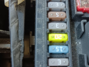 Fotografie pojistkové skříně, která nebyla v pořádku, jak policie odhalila. Foto: Se svolením Policie ČR