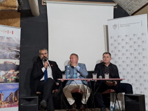 Rusko má permanentní pocit ublíženosti, sdělil v rámci diskuze vládní koordinátor strategické komunikace