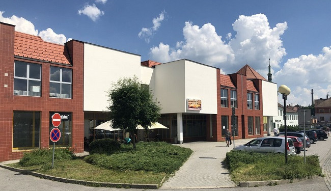 Na úpravu bývalého obchodního domu chce Pelhřimov architektonickou soutěž.