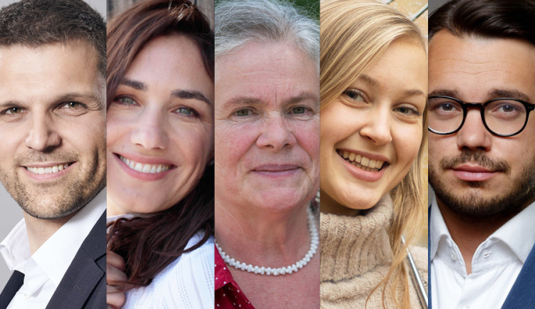 Prezidentem oceněná expertka, ministři a šance vyhrát solární nabíječku. To vše nabídnou debaty v Jihlavě