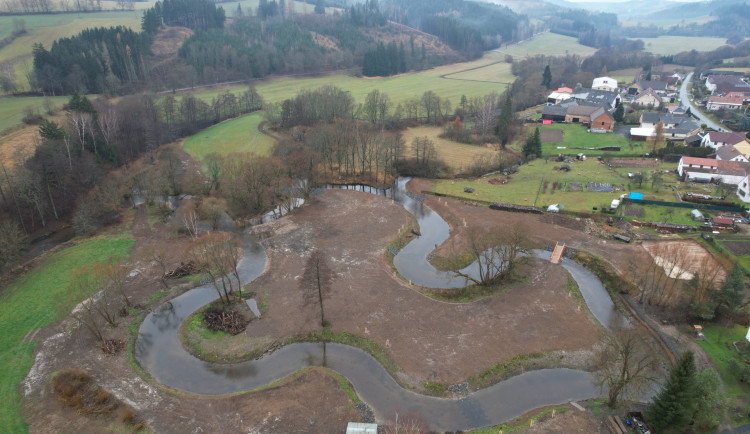 U Jimramova se Svratka vrátila do historického koryta, akce stála 4,7 milionu