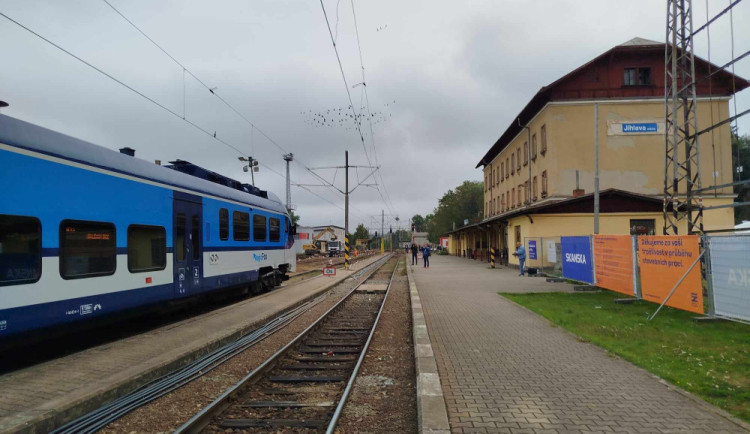 Čas na rozlučku. Starou budovu městského nádraží mohou lidé využívat poslední týden